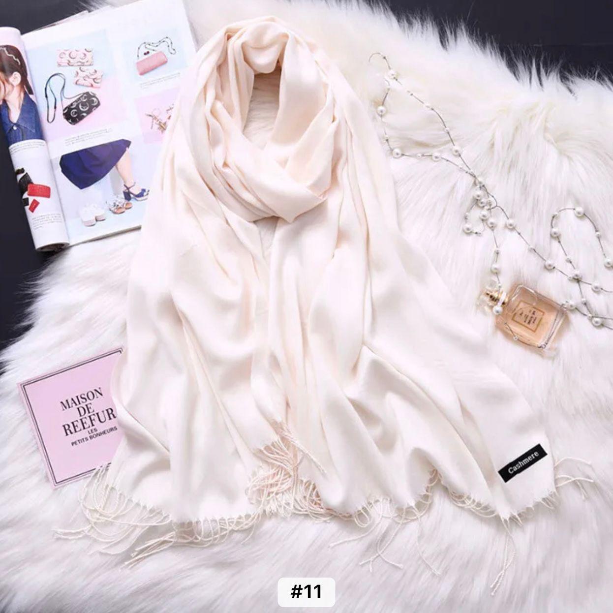 Ladies Stoler || Women Warm Winter || Weight less Pashmina wool || 100% Cashmere ( Pashmina wool ) || Length 160cm || Width 80cm || Warm and soft stuff Useful in Spring and Autumn season || Easy to wear not a slippery stuff || Ready to wear